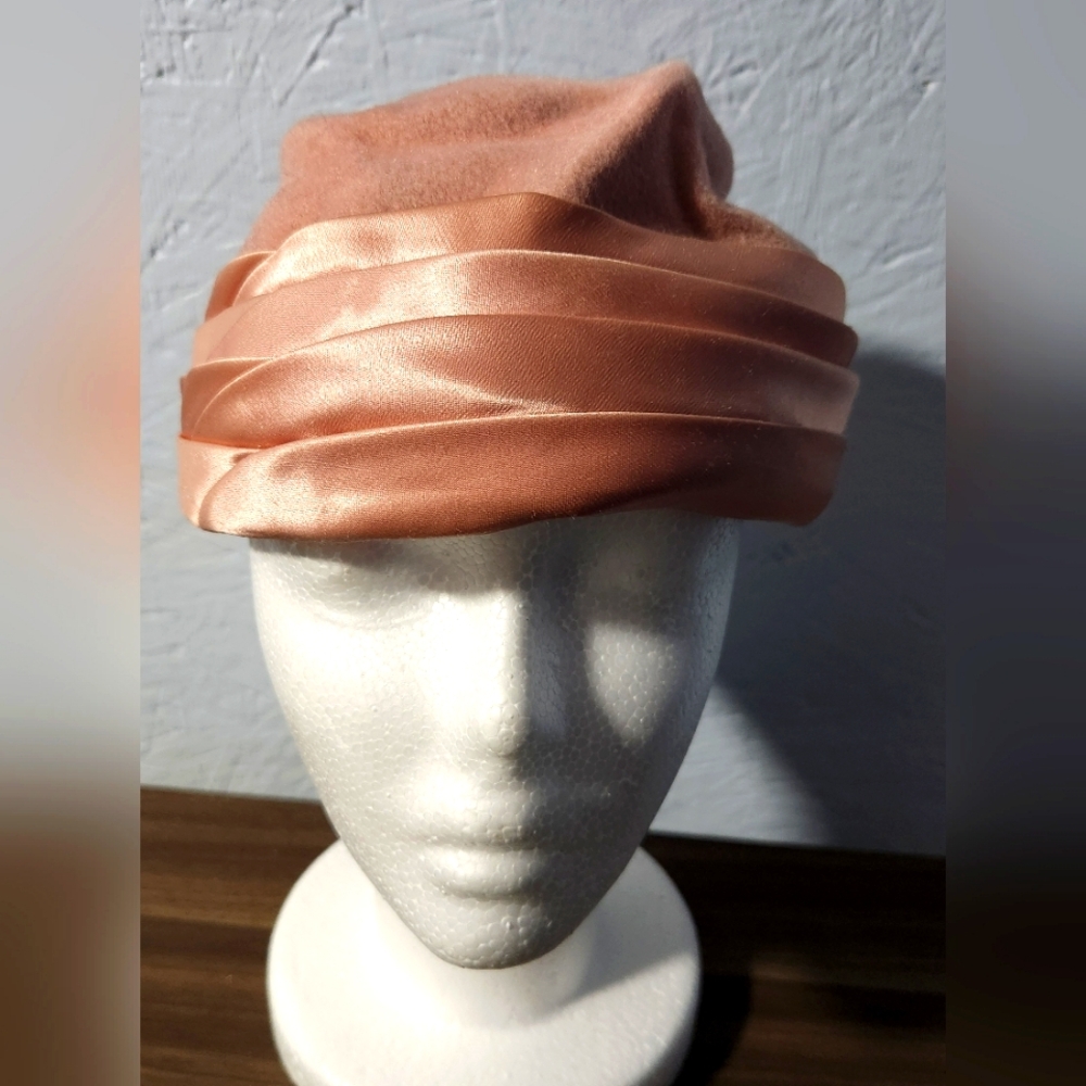 Vintage 1950s Selected by Jane Morgan Pink Wool & Satin Hat